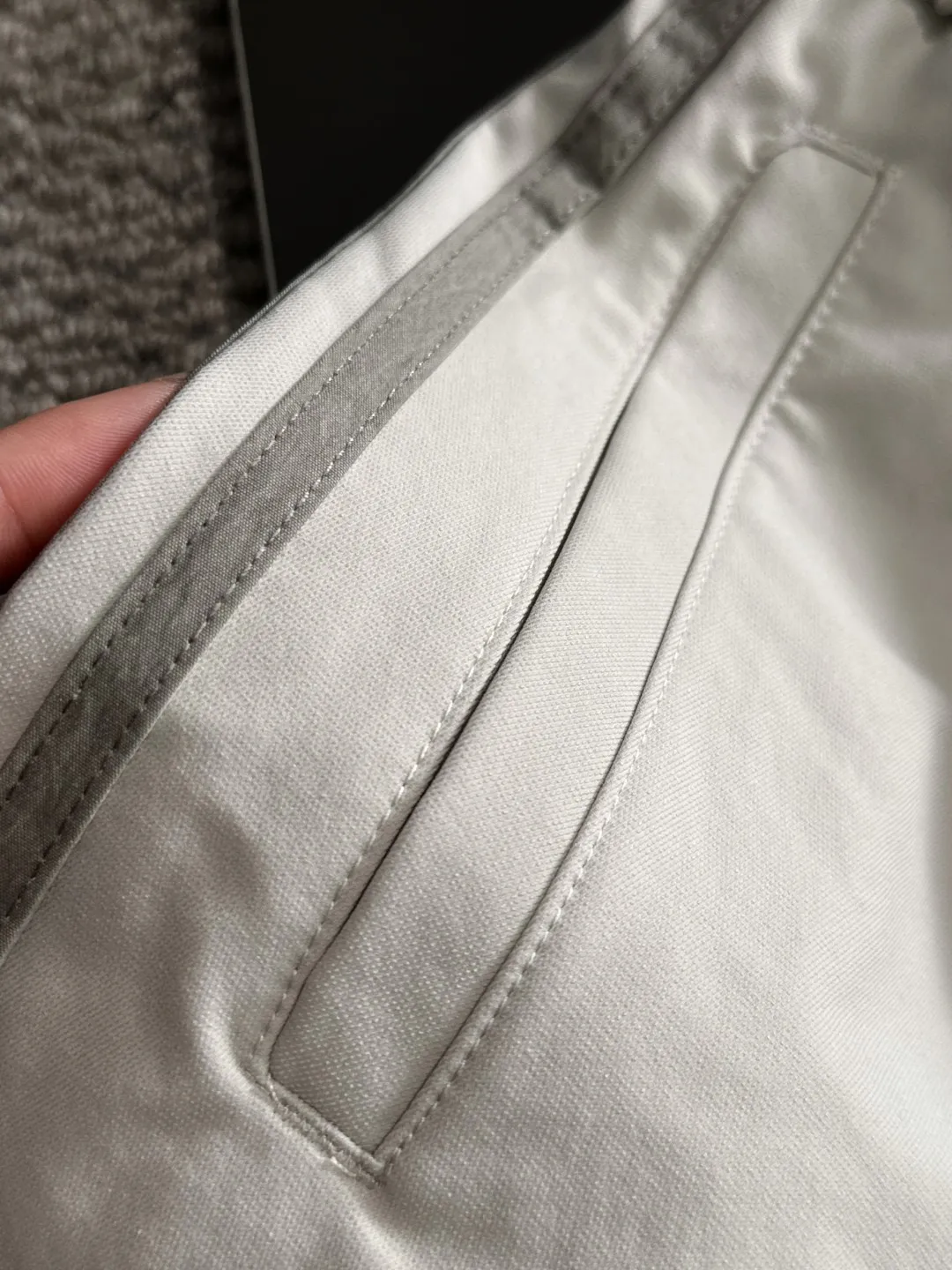 The next day shipped P195 Balenciaga 2026 summer New Arrival elastic casual pants, counter custom fabric Breathable high comfort, impeccable details, brand elements design concept, reflecting high quality. The hand feels delicate and soft! Casual cuts and awesome upper body! Sizes: S-3XL